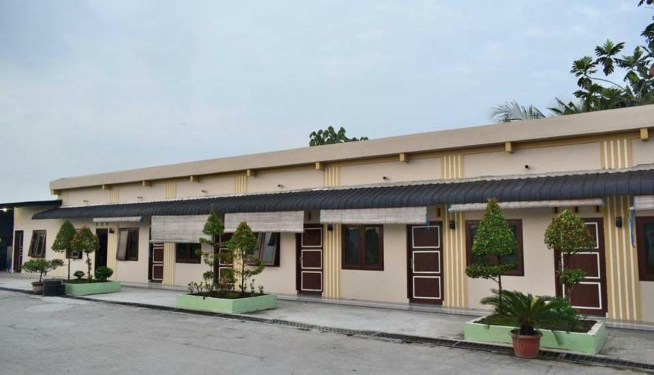 Hotel Grand Family Sungairampah Екстериор снимка