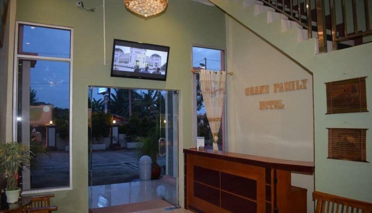 Hotel Grand Family Sungairampah Екстериор снимка