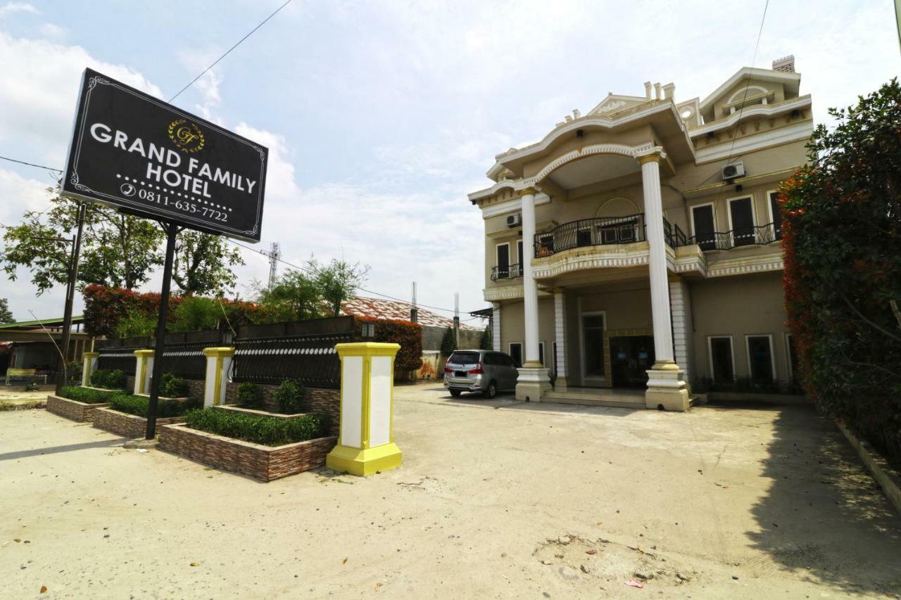 Hotel Grand Family Sungairampah Екстериор снимка